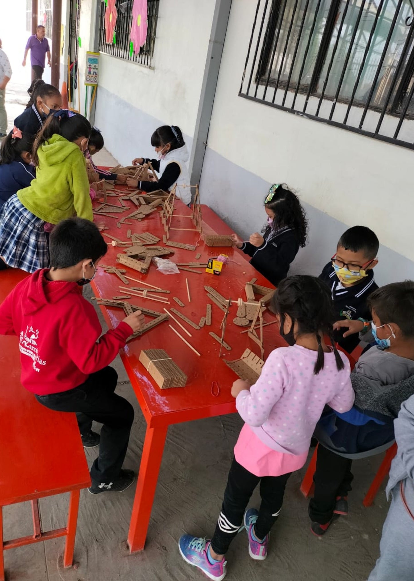 Kids performing Project-Based-Learning with a Kitco School Kit